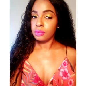 Meet your Posher, Pascha